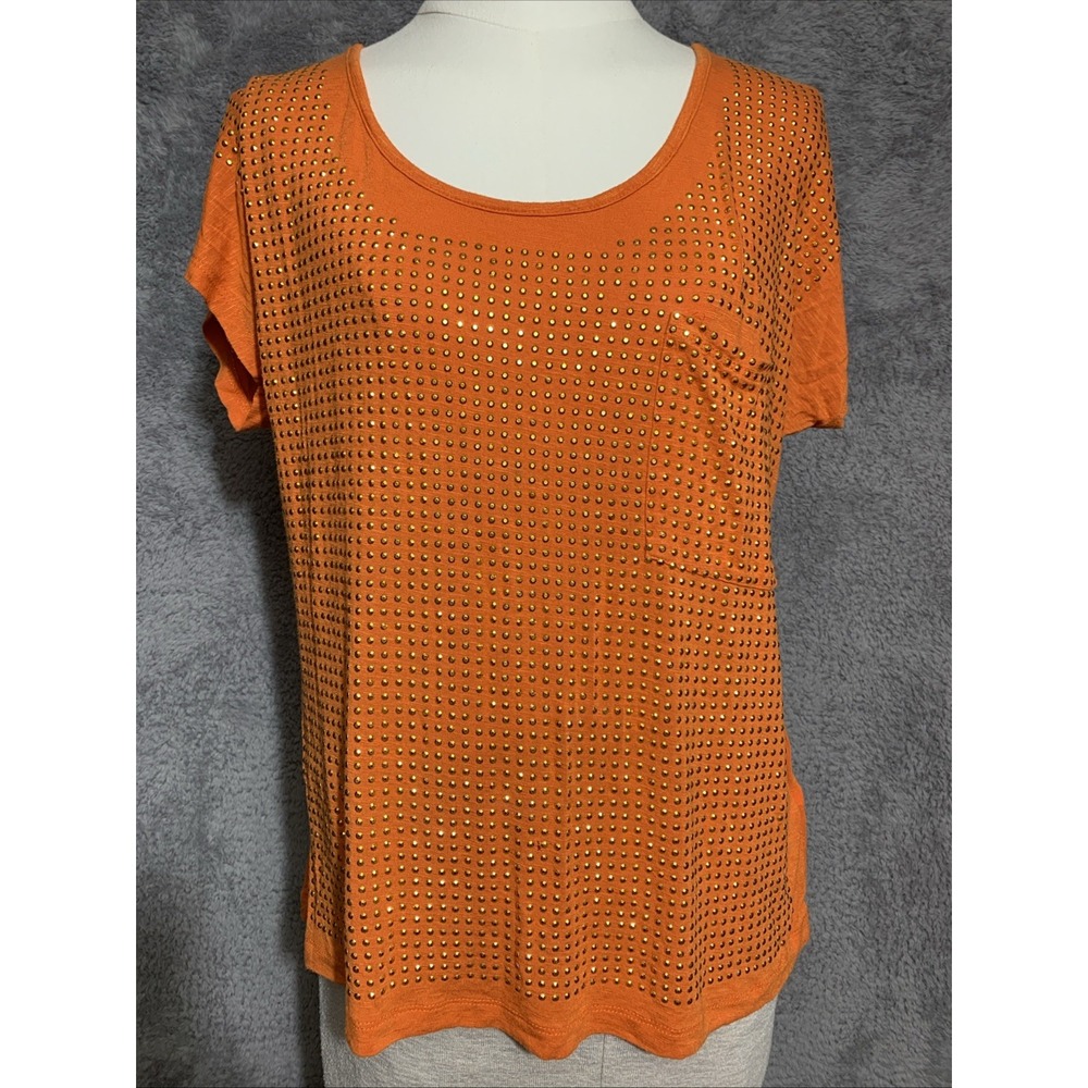 One World Studded Top Womens Medium Orange Gold Stud Short Sleeve Scoop Neck Tee